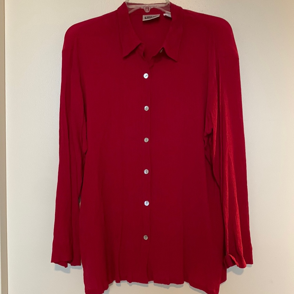 Chicos vintage red crepe silk button top